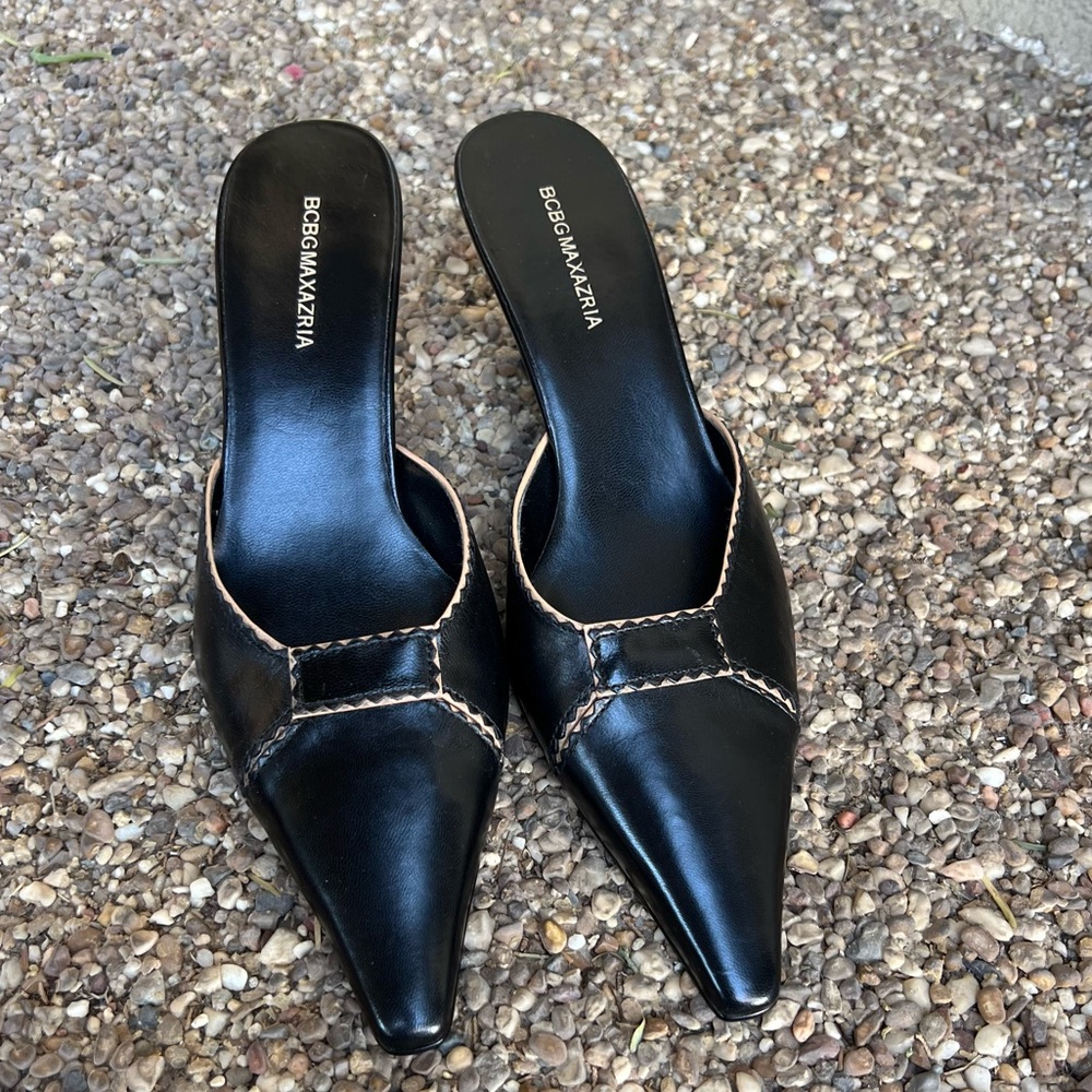 BCBGMAXAZRIA Black Leather Slip On Kitten Heel Mules Size 8